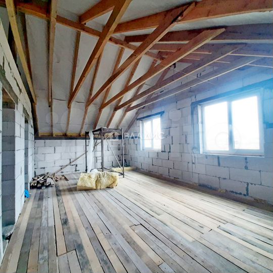 Дом 160 м² на участке 8 сот.