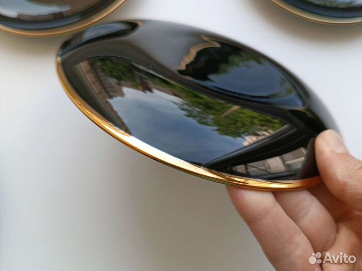 Десертные тарелки новые тёмное стекло