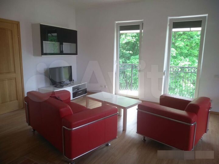 Дом 256 м² на участке 8 сот.