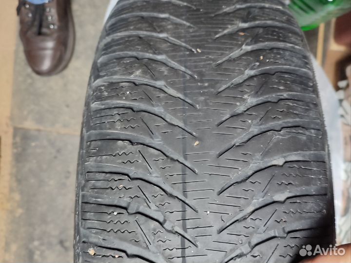 Goodyear UltraGrip 8 195/60 R15