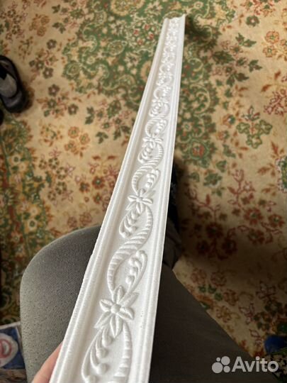 Потолочная плитка и плинтуса