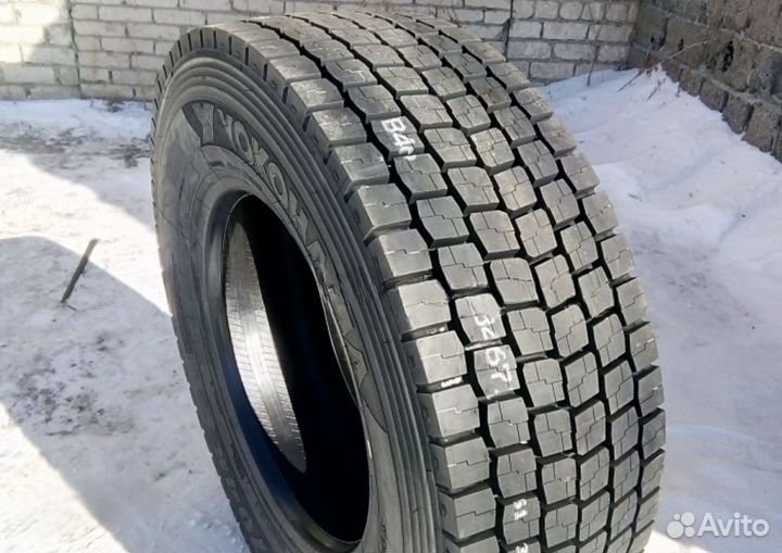 Yokohama 704R 295/80R22.31