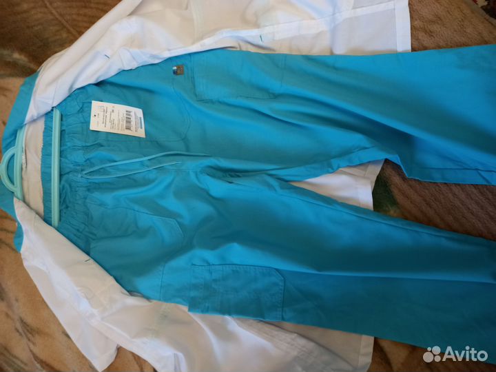 Медицинский костюм женский 54 размер