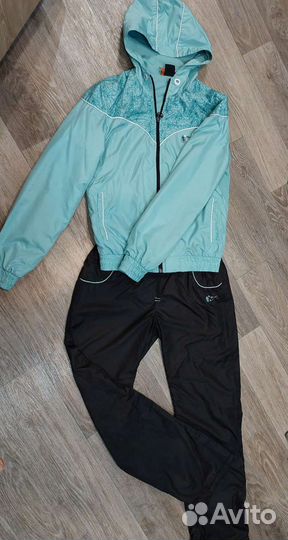 Спортивный костюм женский