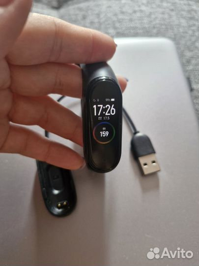 Фитнес-браслет Xiaomi Mi SMART Band 4 NFC