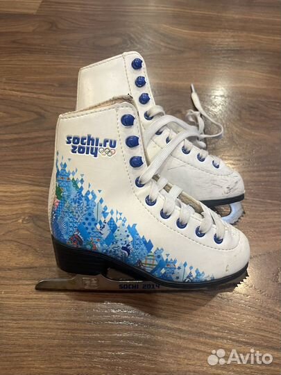 Коньки фигурные размер 28
