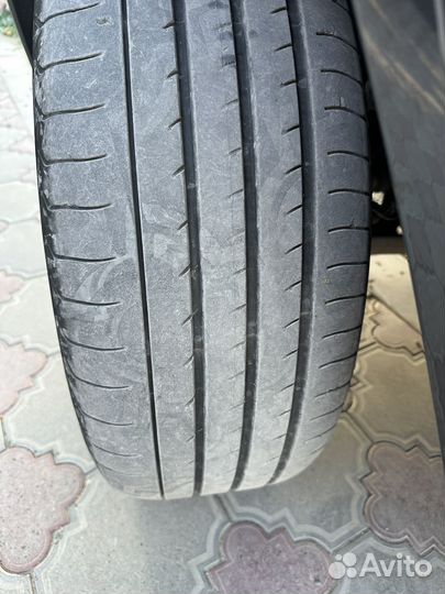 Yokohama Advan Sport V105 265/50 R20