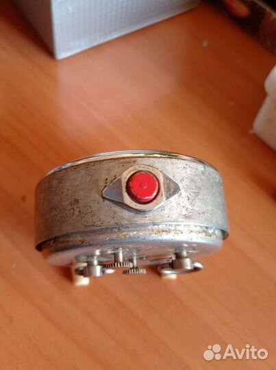 Винтажные часы-будильник Слава