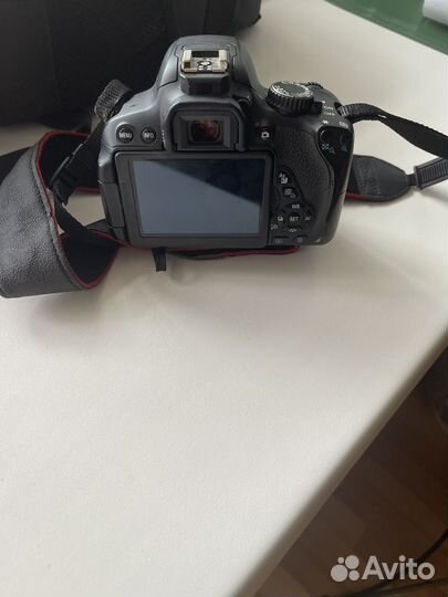 Зеркальный фотоаппарат canon 650d с аксессуарами