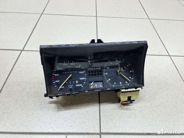 Приборная панель (Щиток) VW Golf 2 - 191919033LR