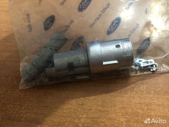 Личинка замка зажигания / ford C-Max,S-Max,Focus