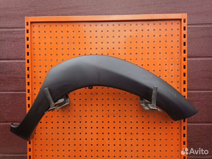 Накладка крыла Toyota Hilux 08