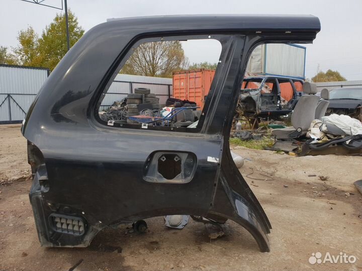 Крыло заднее правое четверть vw touareg с панелью