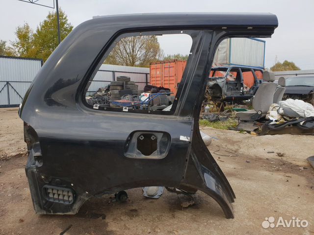 Крыло заднее правое четверть vw touareg с панелью