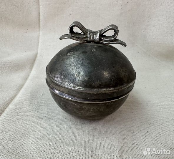 Шкатулка с бантом мельхиор чернение винтаж