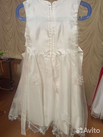 Платье для девочки снежинка