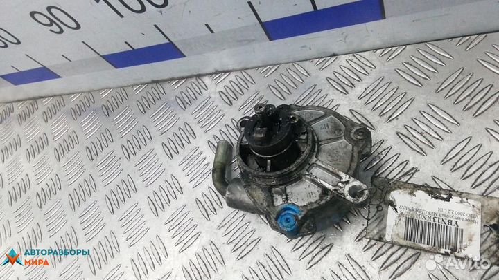 Насос вакуумный Mercedes-Benz Vito W638 2000