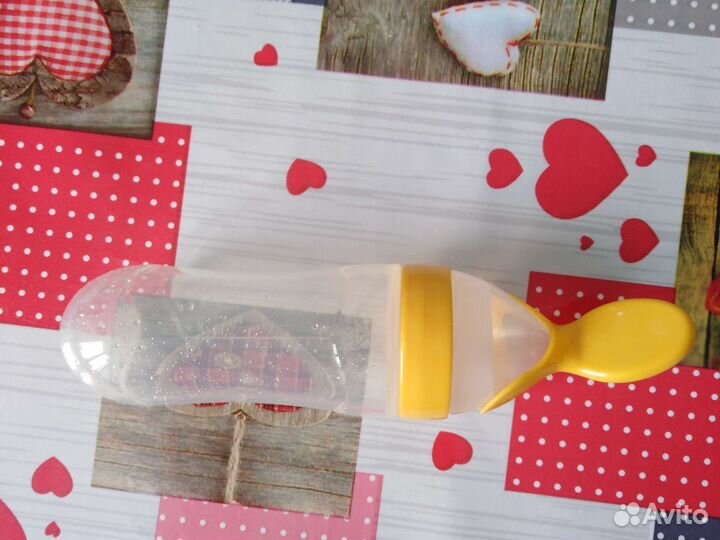 Бутылка с ложкой