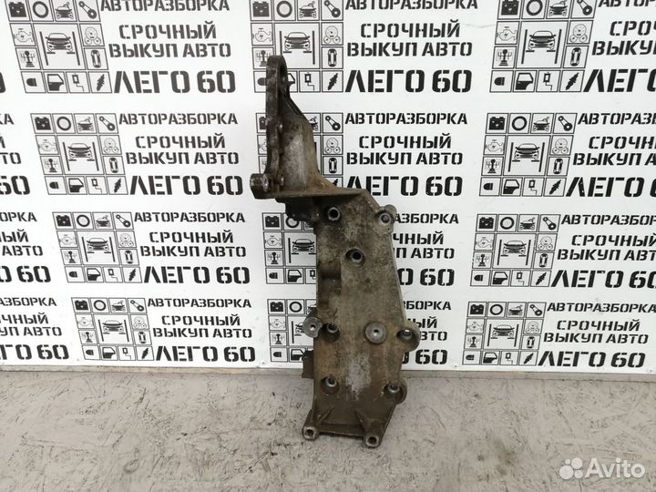 Кронштейн генератора Volvo S60 2000-2009;XC90 2002