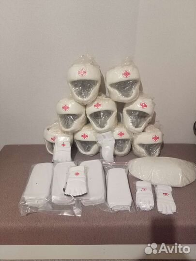 Шлем, перчатки, защита ног защита корпуса