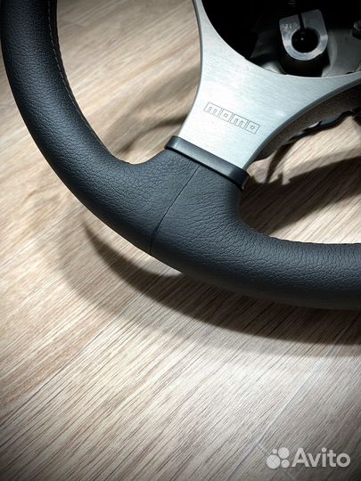 Руль momo Mitsubishi Lancer Evolution 9