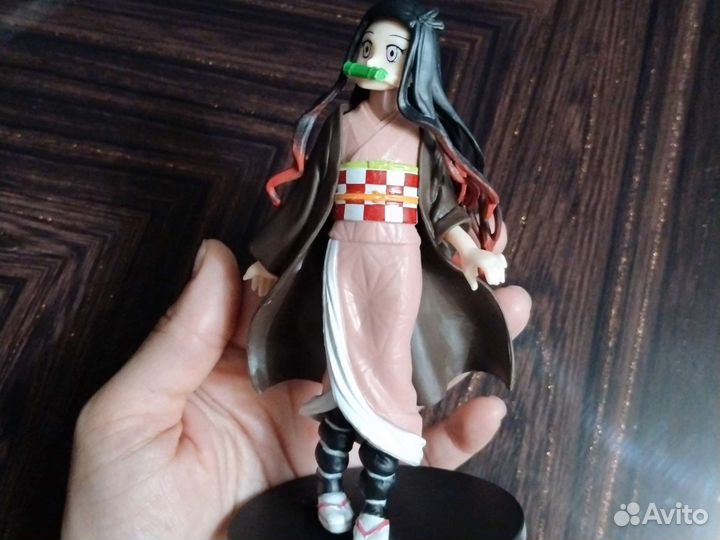 Настольная фигурка