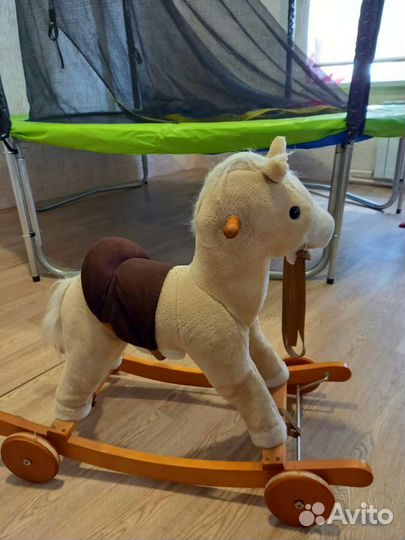 Детская лошадка качалка