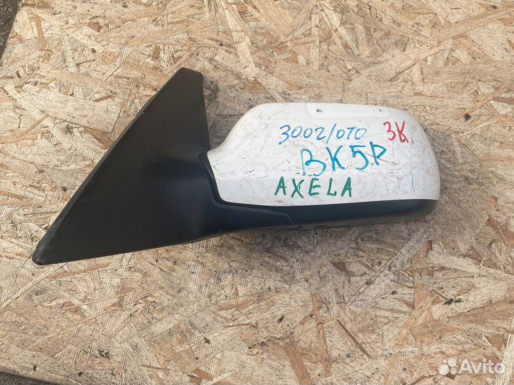 Зеркало левое Mazda axela bk5p