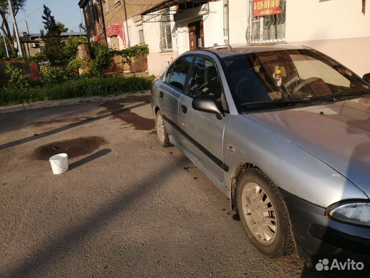 Mitsubishi Carisma 1.8 МТ, 2001, 291 000 км