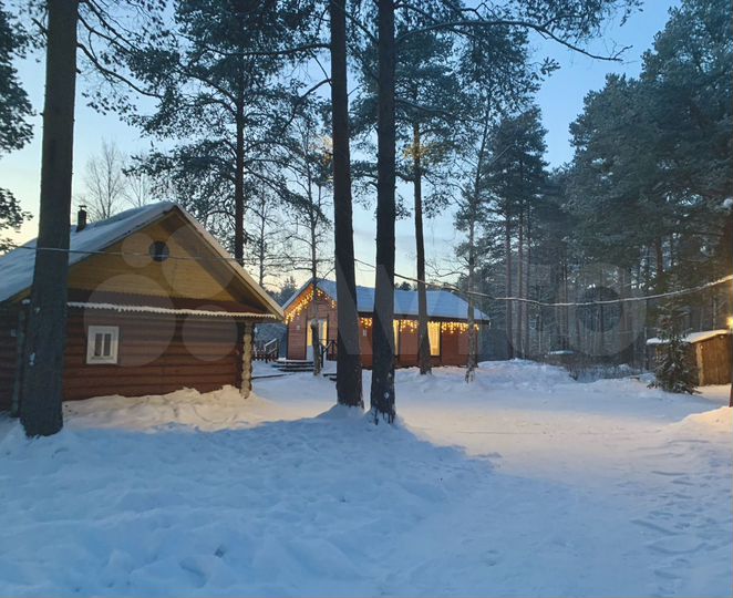 Банкетный зал за городом на берегу реки