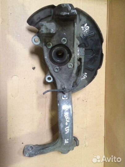 Поворотный кулак Ауди А4 8E0407258H 8E0407257H