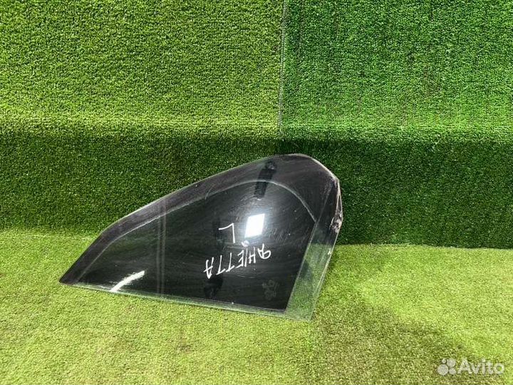 Форточка кузова задняя левая Volkswagen Jetta