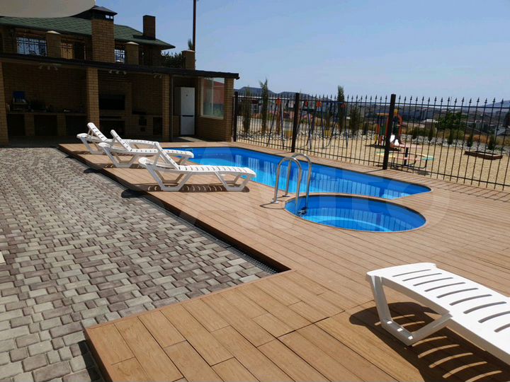 Комната 25 м² в > 9-к., 4/4 эт.