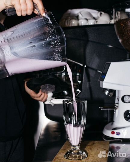 Барбек (помощник бармена)