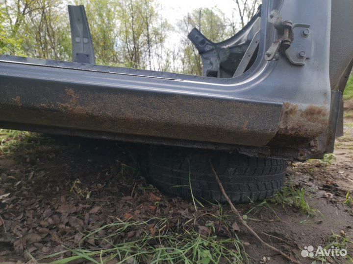 Передняя стойка кузова передняя правая Chevrolet