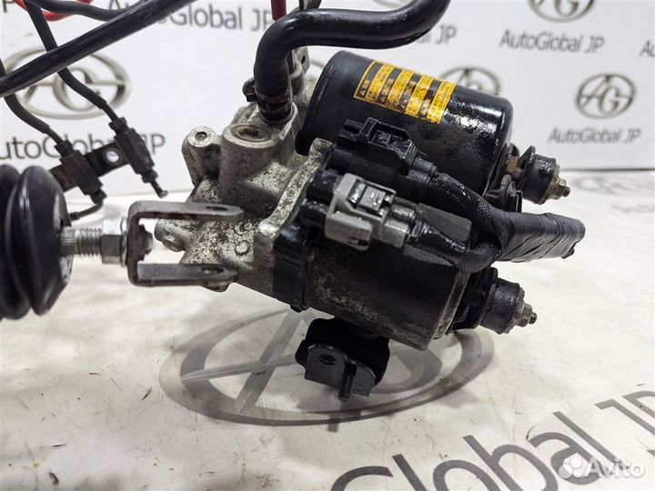 Цилиндр тормозной главный Toyota Prius