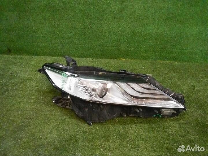 Фара правая Toyota Camry