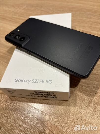 Samsung Galaxy S21 FE 5G, 8/256 ГБ