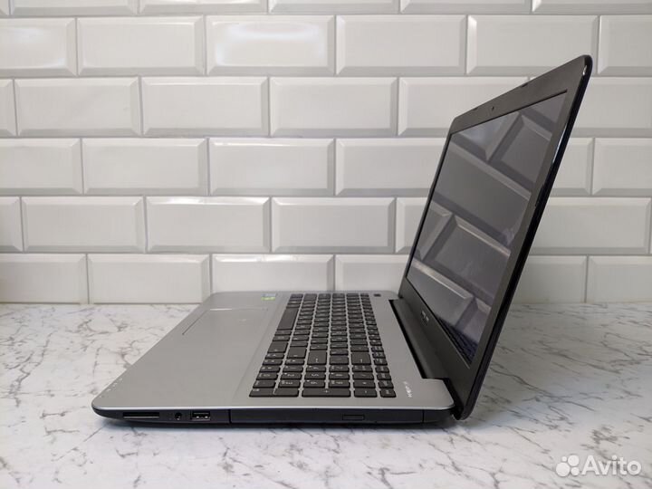 Ноутбук Asus Core i5+ram 12gb+GeForce 940M