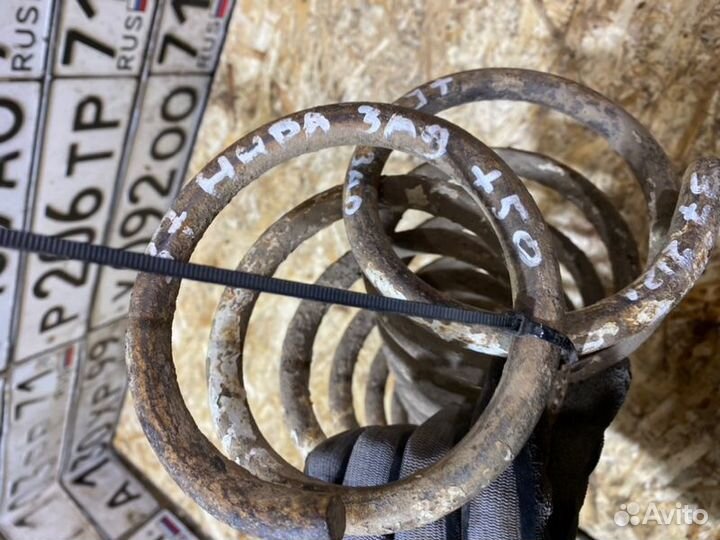 Пружины задние Ваз 2121 внедорожник 3Д 1.7 1990