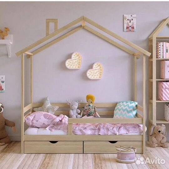 Детская кровать домик