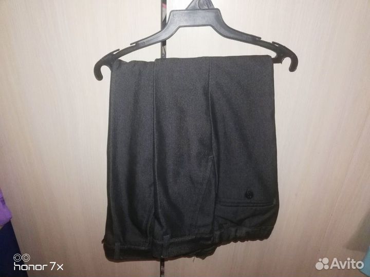 Школьная форма размер 32 российское пр., рубашки