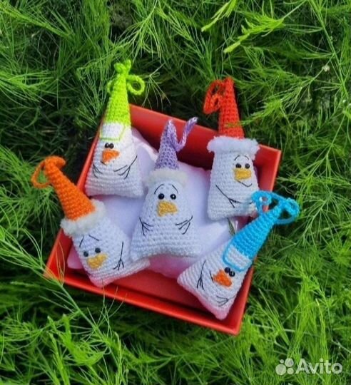 Новогодние игрушки на ёлку