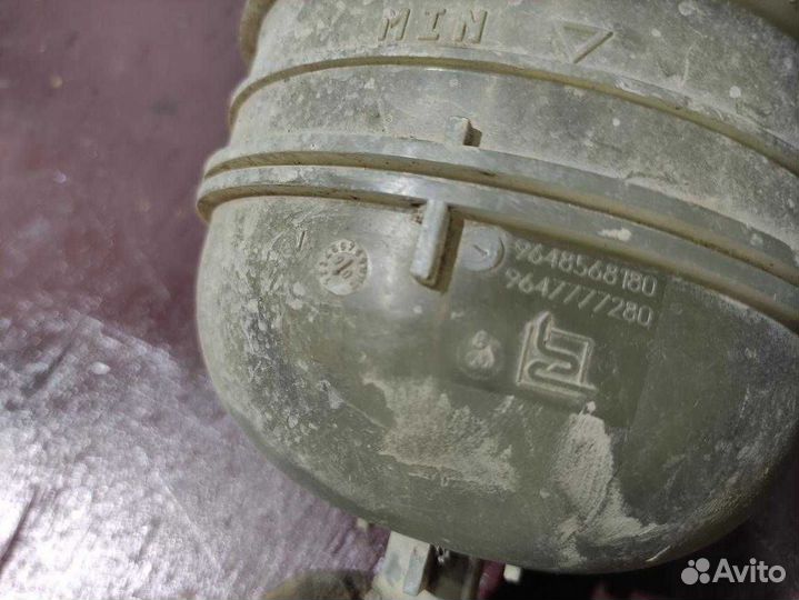 Бачок расширительный Peugeot 206
