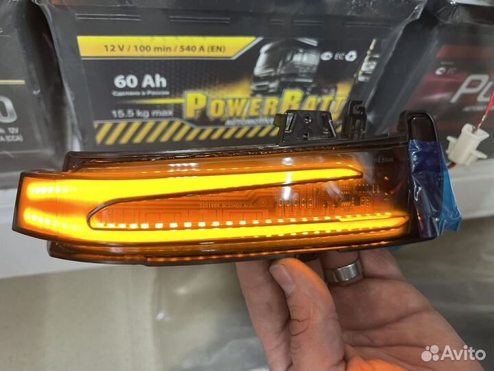 Повторитель поворота в зеркало Мерседес W212 W204