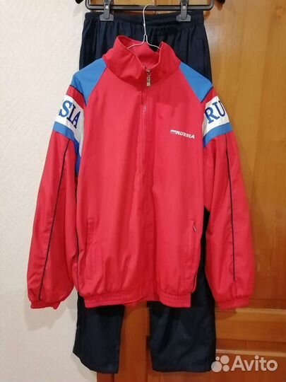 Спортивный костюм