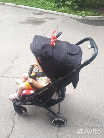 Прогулочная коляска