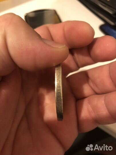 Цветная монета с В.В. Путиным