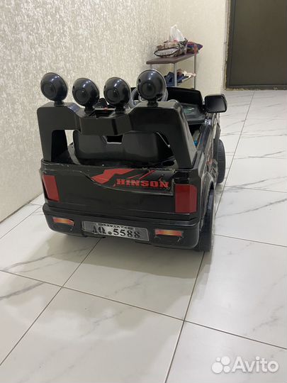 Детский электромобиль джип