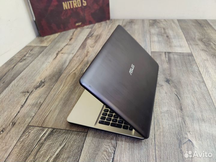 Asus X541SA (Core i5-7200)